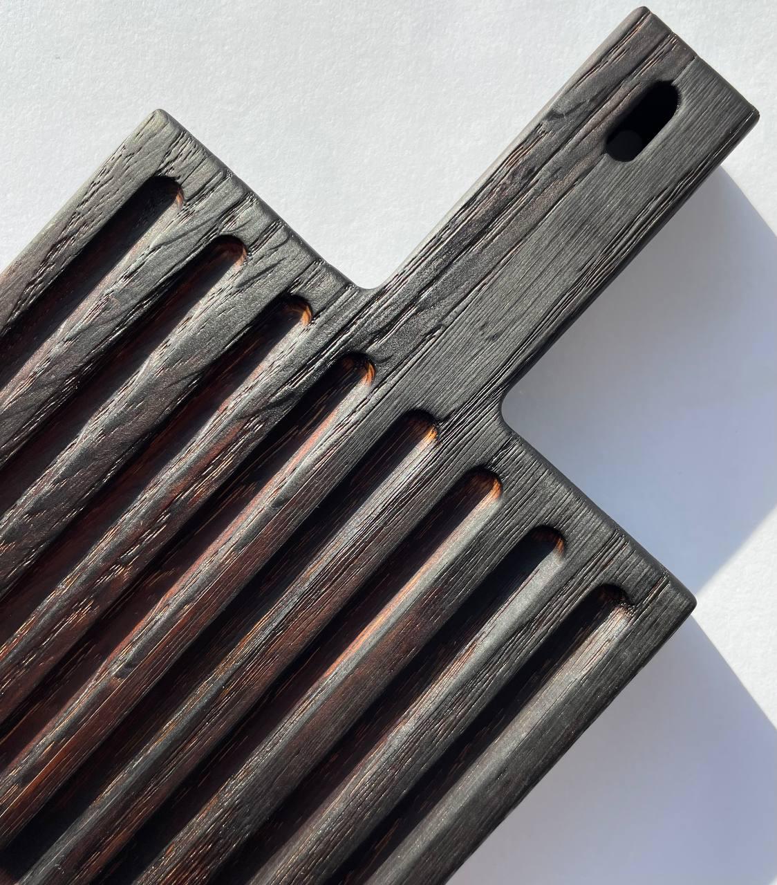 Доска обпаленая деревяная с ручкой для подачи блюд 13х20 см (9230086) - фото 6