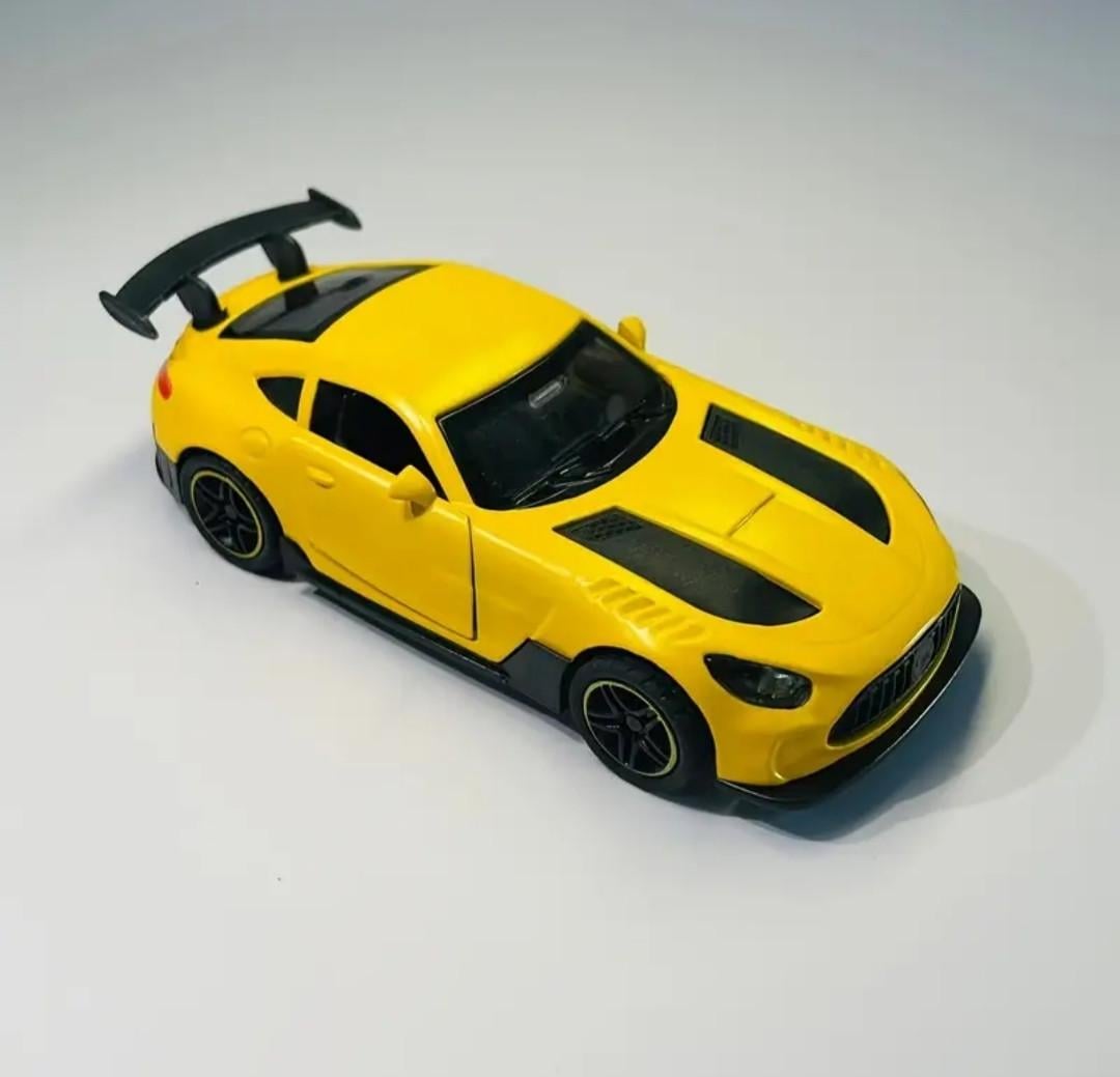 Модель перегонового автомобіля металева зі спойлером 1:43 Жовтий (2690814637)