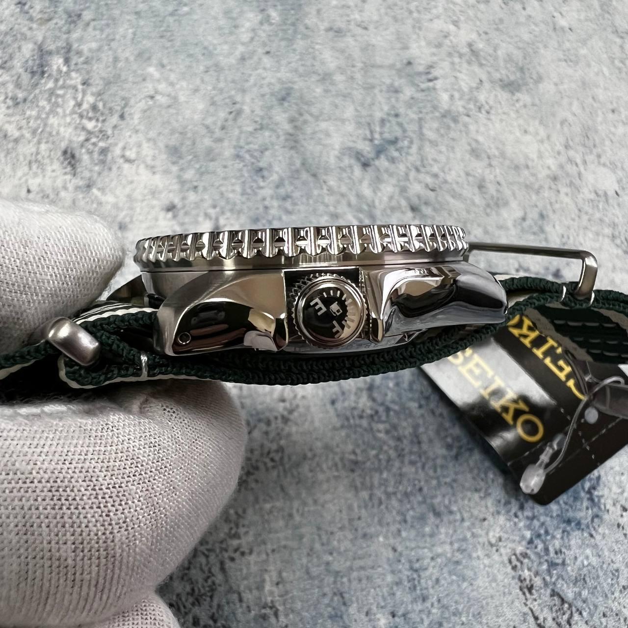 Наручные часы мужские Seiko 5 Sports SRPJ49 Honda Super Cub Limited Edition (1700784212) - фото 7 Наручные часы мужские Seiko 5 Sports SRPJ49 Honda Super Cub Limited Edition (1700784212) - фото 7