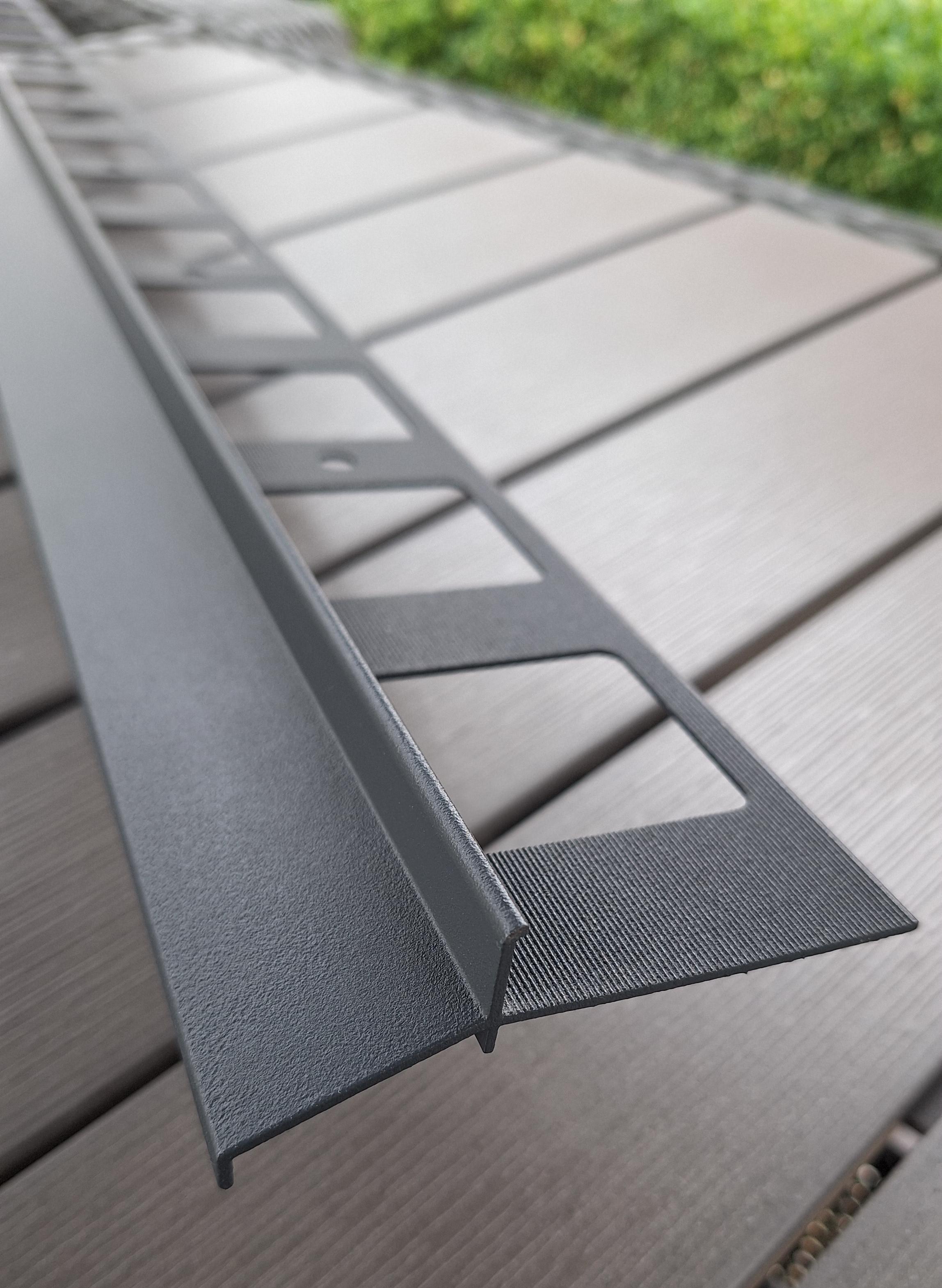 Алюмінієвий капельник відлив MAXI під плитку для відкритого балкона/тераси 2 м Графіто-антрацитовий матовий (18375577) - фото 10 Алюмінієвий капельник відлив MAXI під плитку для відкритого балкона/тераси 2 м Графіто-антрацитовий матовий (18375577) - фото 10