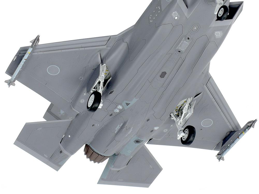 Сборная модель Tamiya самолет 1:72 F-35A Lightning II (60792-000) - фото 9