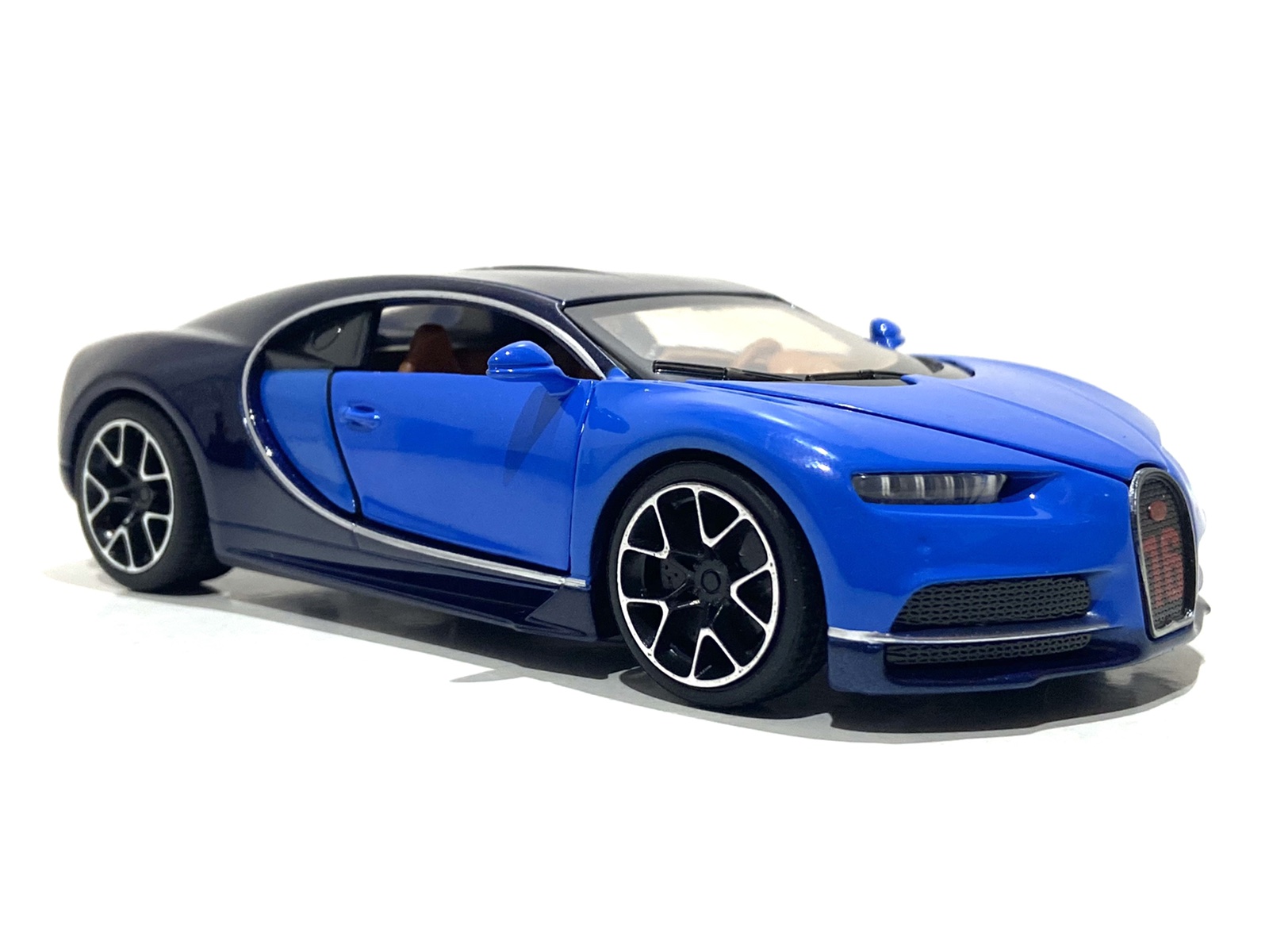 Машинка TK Union Group Bugatti Veyron металл 1:32 Синий (LF 83880) Машинка TK Union Group Bugatti Veyron металл 1:32 Синий (LF 83880)