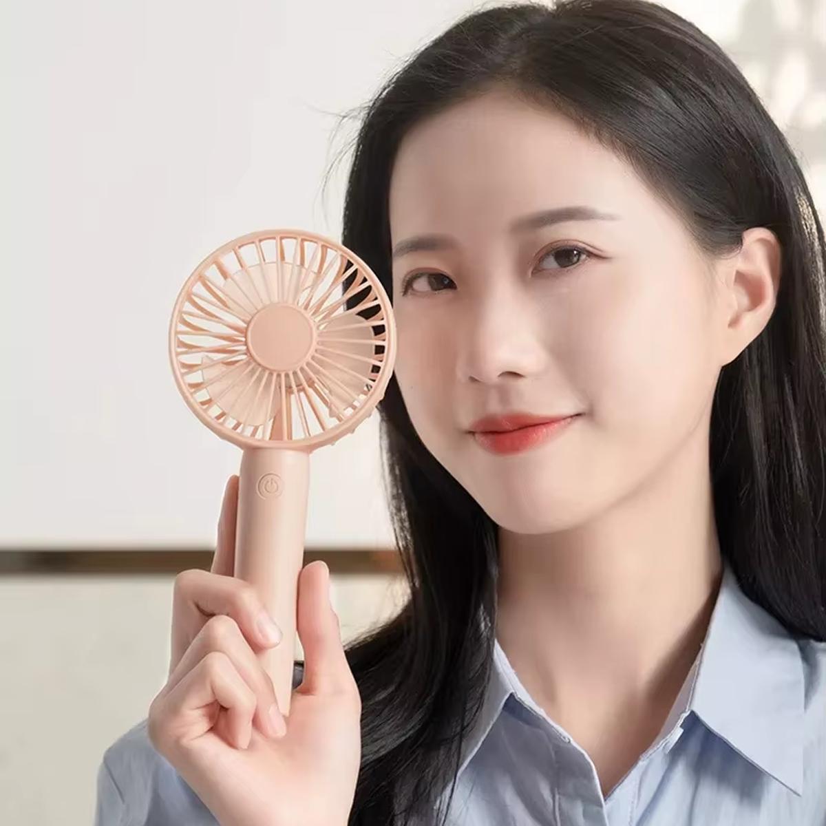 Портативний USB міні вентилятор Eternal Classics Акумулятор Li-Ion 18650 mAh 3,7V 4,5W Blue (200304) - фото 2 Портативний USB міні вентилятор Eternal Classics Акумулятор Li-Ion 18650 mAh 3,7V 4,5W Blue (200304) - фото 2