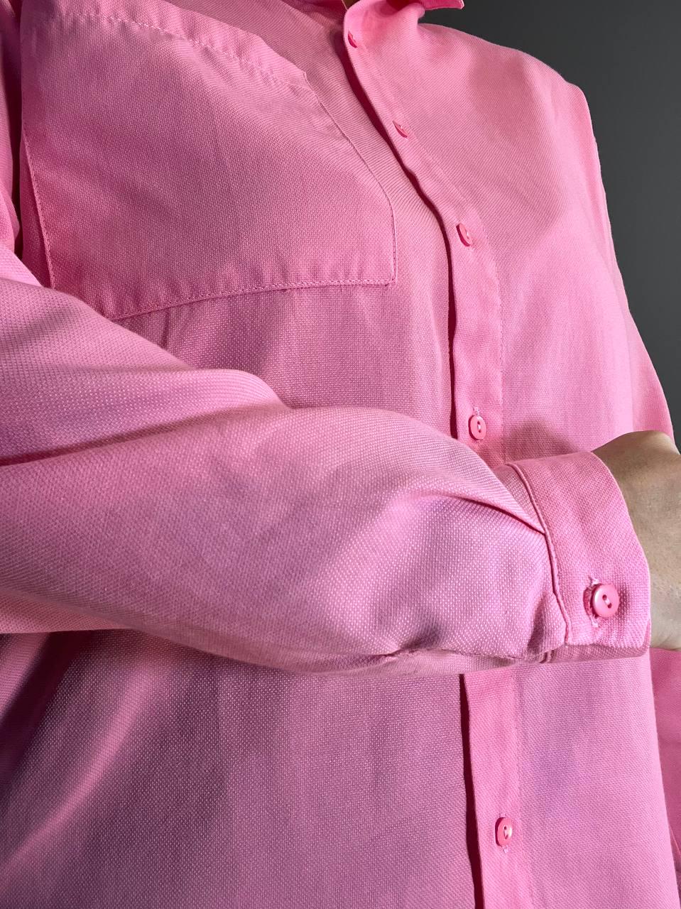 Рубашка женская MIX RAY 9942 базовая удлиненная спинка оверсайз с карманом M Розовый (1299) - фото 4 Рубашка женская MIX RAY 9942 базовая удлиненная спинка оверсайз с карманом M Розовый (1299) - фото 4