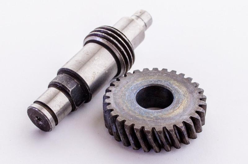 Шестерня металева з валом для електропили Rebir 29 зубів (3035)