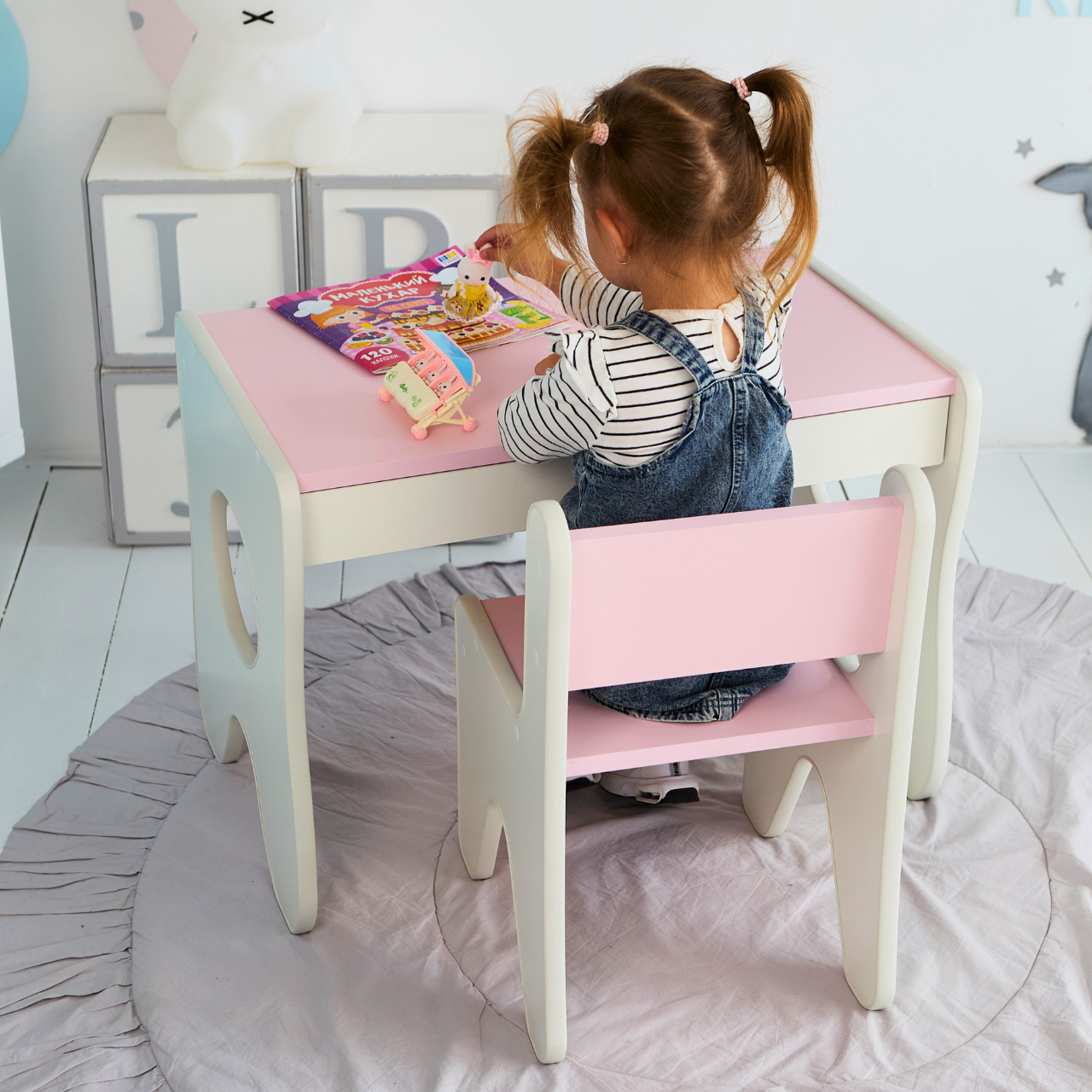 Стільчик для дитячої кімнати 55х37х33 см Білий з рожевим - фото 3 Стільчик для дитячої кімнати 55х37х33 см Білий з рожевим - фото 3