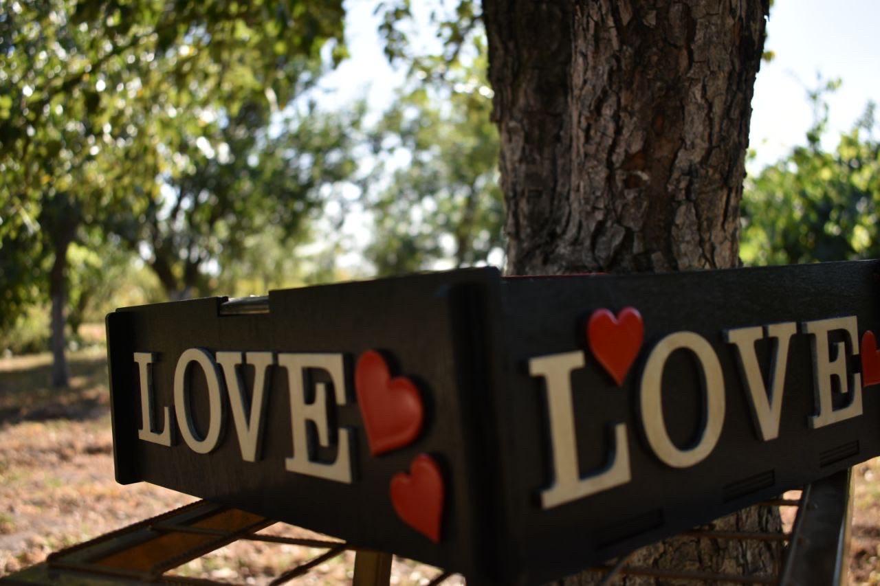 Подарочная коробка Love деревянная с декором из эпоксидной смолы (2351030141) - фото 3 Подарочная коробка Love деревянная с декором из эпоксидной смолы (2351030141) - фото 3