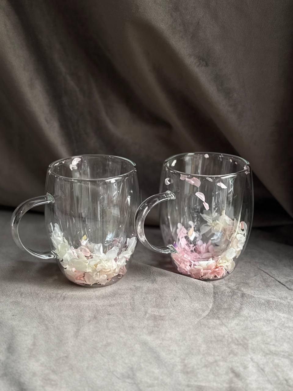 Набір чашок Vittora Квітковий спокій з подвійним дном та сухоцвітами у стінках 2 шт 320 мл Прозорий (VT-5319-320) Набір чашок Vittora Квітковий спокій з подвійним дном та сухоцвітами у стінках 2 шт 320 мл Прозорий (VT-5319-320)