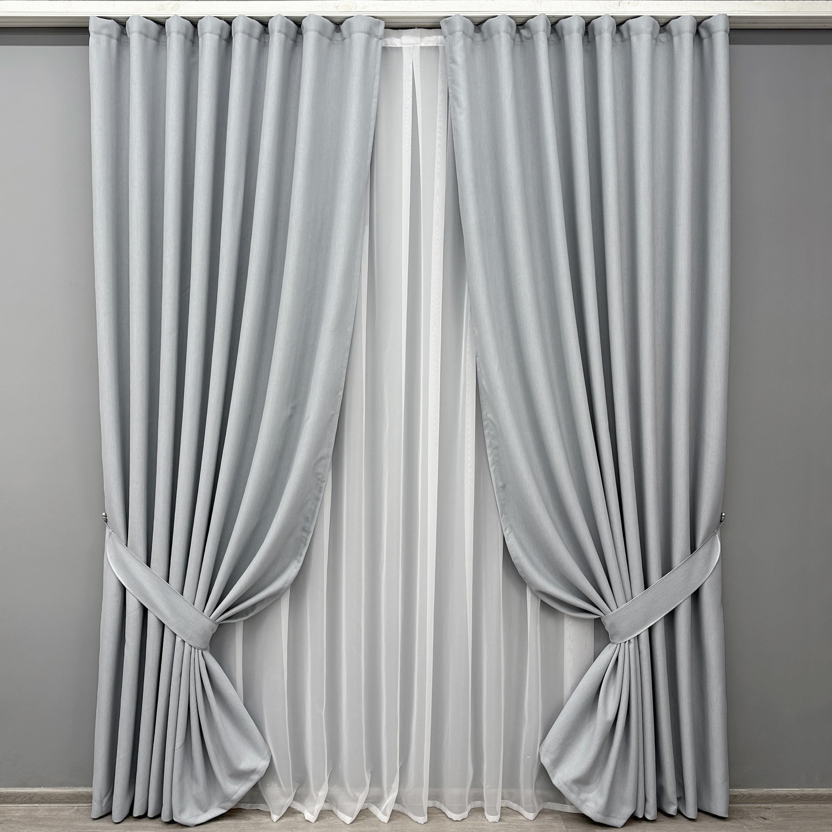 Комплект штор VR-Textil Scandi №1899ш блекаут двухсторонний 200х270 см 2 шт. Серо-голубой (32-258) Комплект штор VR-Textil Scandi №1899ш блекаут двухсторонний 200х270 см 2 шт. Серо-голубой (32-258)