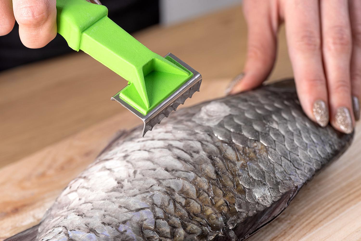 Рыбочистка скребок для рыбной чешуи с пластиковой ручкой 15,5 см Синий - фото 3 Рыбочистка скребок для рыбной чешуи с пластиковой ручкой 15,5 см Синий - фото 3