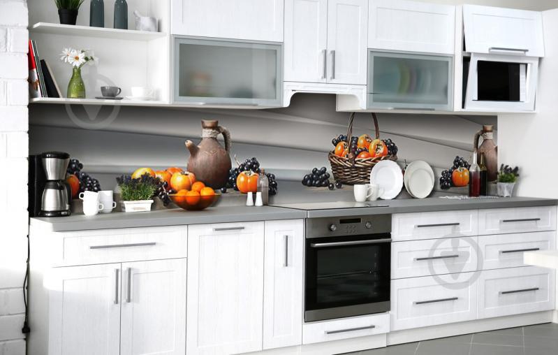 Скинали на кухню Zatarga «Сочная хурма и виноград» 600х3000 мм виниловая 3Д наклейка кухонный фартук