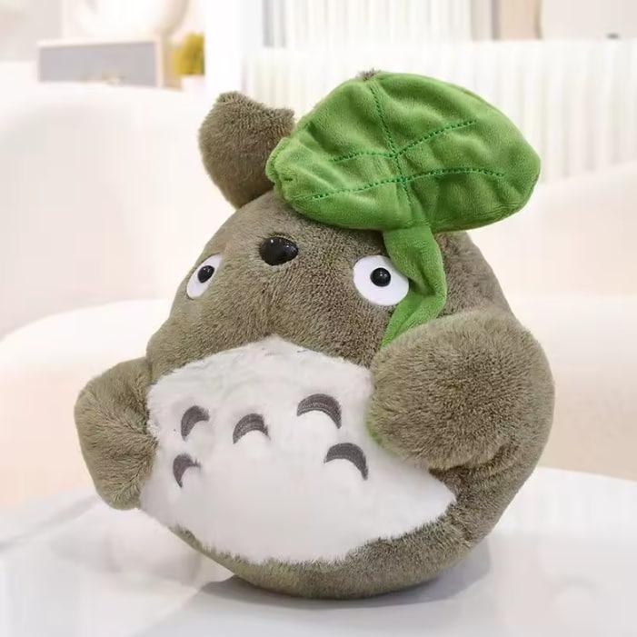 М'яка іграшка Miyazaki Hayao Мій сусід Тоторо з листочком 26 см (Bus-30-GR)