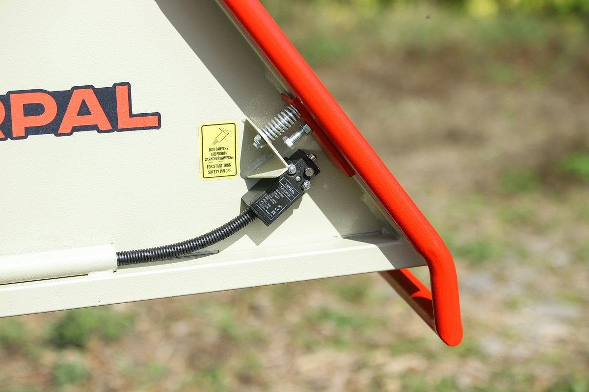 Подрібнювач гілок Arpal на дрова з бензиновим двигуном (AM-120БД) - фото 25 Подрібнювач гілок Arpal на дрова з бензиновим двигуном (AM-120БД) - фото 25