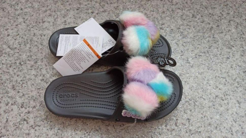 Шльопанці жіночі утеплені Crocs Classic Fur Sure Slide р. 38-39 Чорний (5483) - фото 10 Шльопанці жіночі утеплені Crocs Classic Fur Sure Slide р. 38-39 Чорний (5483) - фото 10