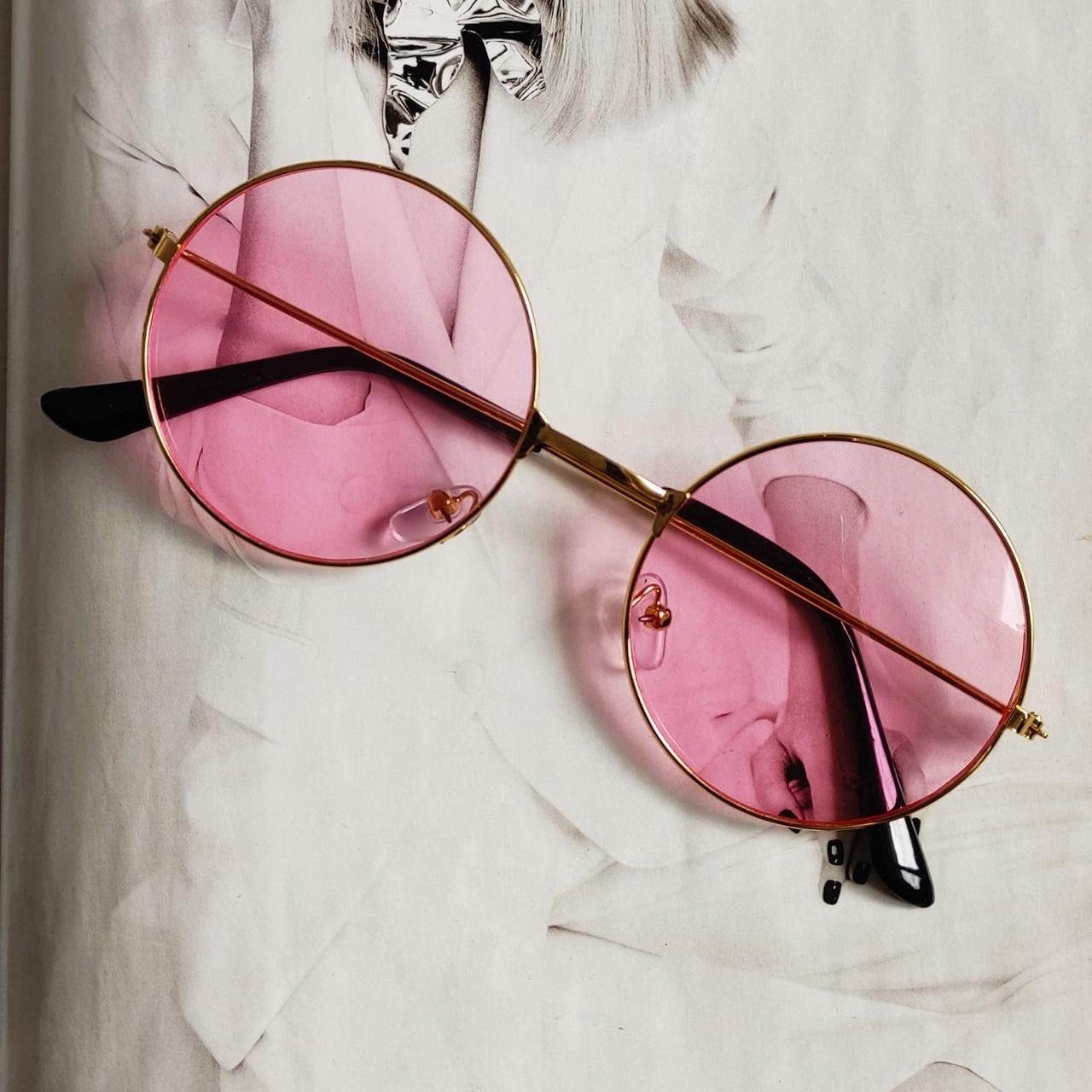 Солнцезащитные очки тишейды с цветной линзой Розовый