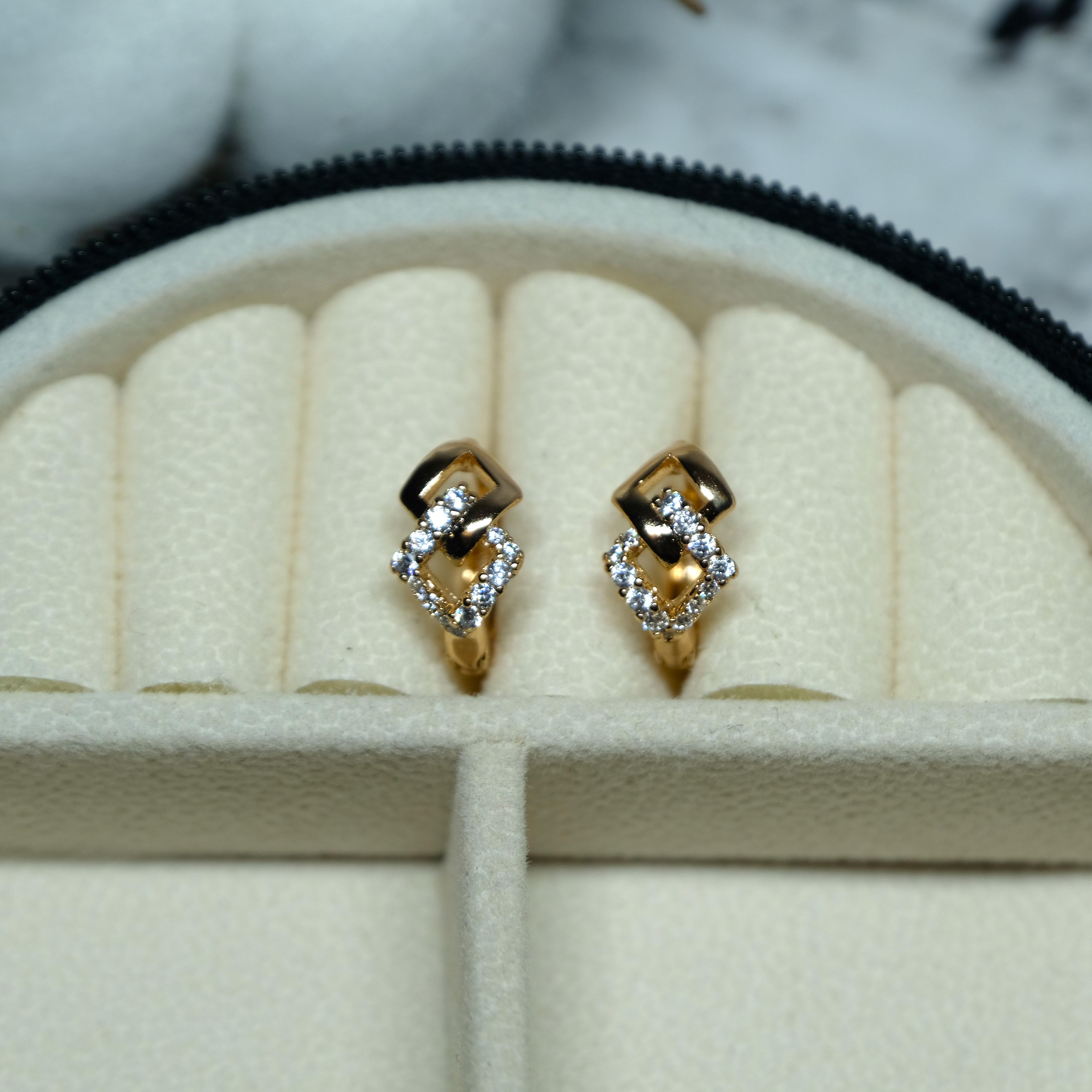 Сережки-кольца Xuping Jewerly с белым цирконом из медицинского сплава 13х7 мм (XC-1768)