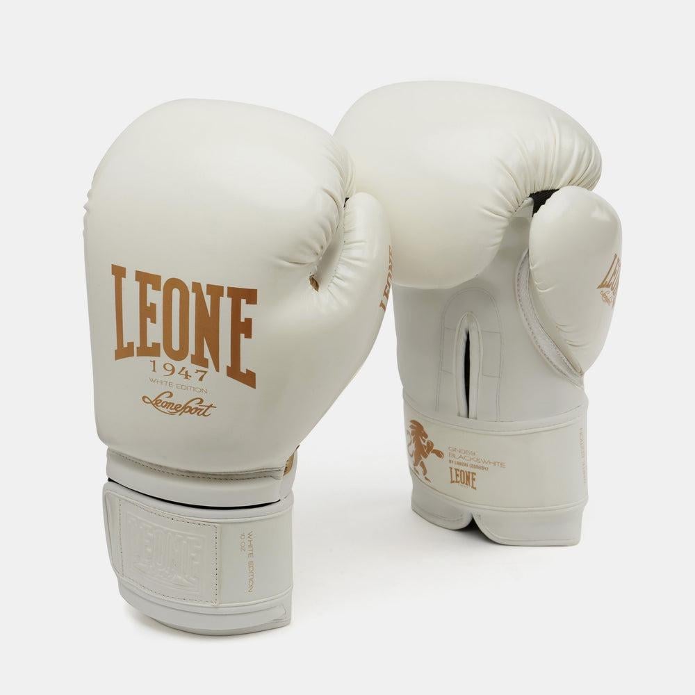 Боксерські рукавички Leone GN059W 16 унцій White/Gold (GN059W White 16oz) Боксерські рукавички Leone GN059W 16 унцій White/Gold (GN059W White 16oz)