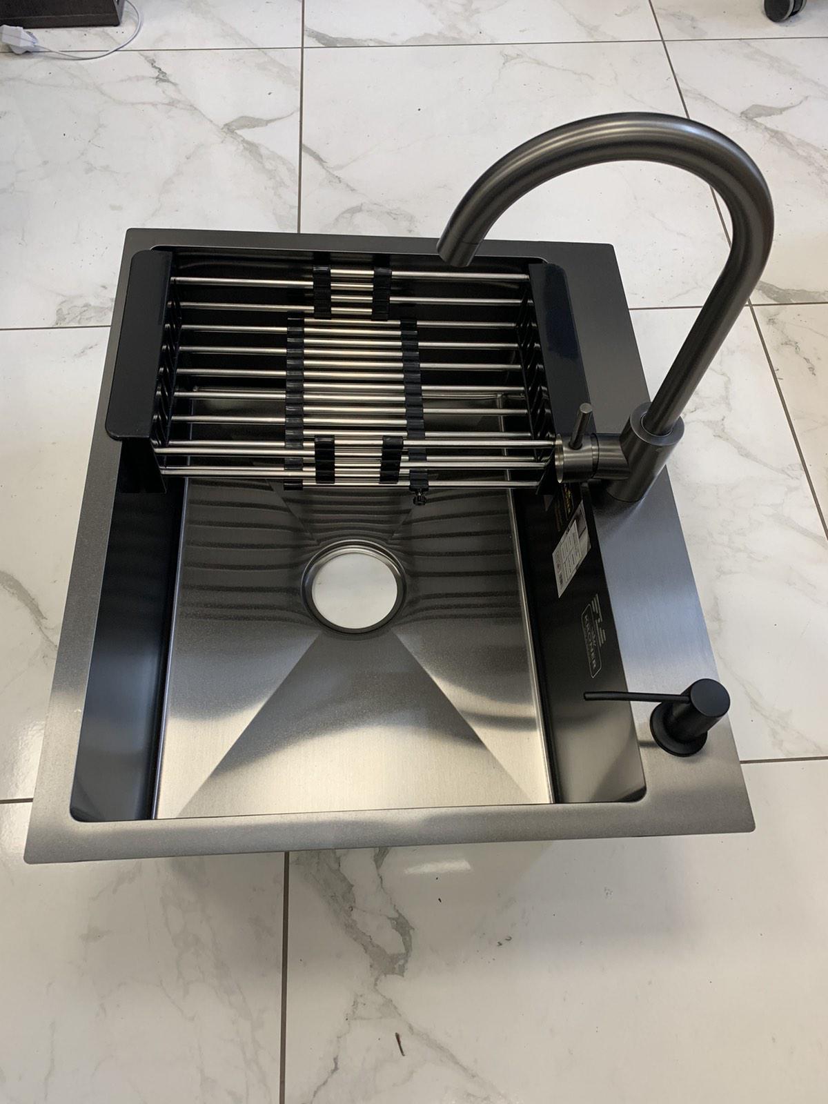 Мийка для кухні Kroner KRP Schwarze 6050HM PVD 30/10 мм та змішувач Kroner 063 PVD (25260К) - фото 3 Мийка для кухні Kroner KRP Schwarze 6050HM PVD 30/10 мм та змішувач Kroner 063 PVD (25260К) - фото 3