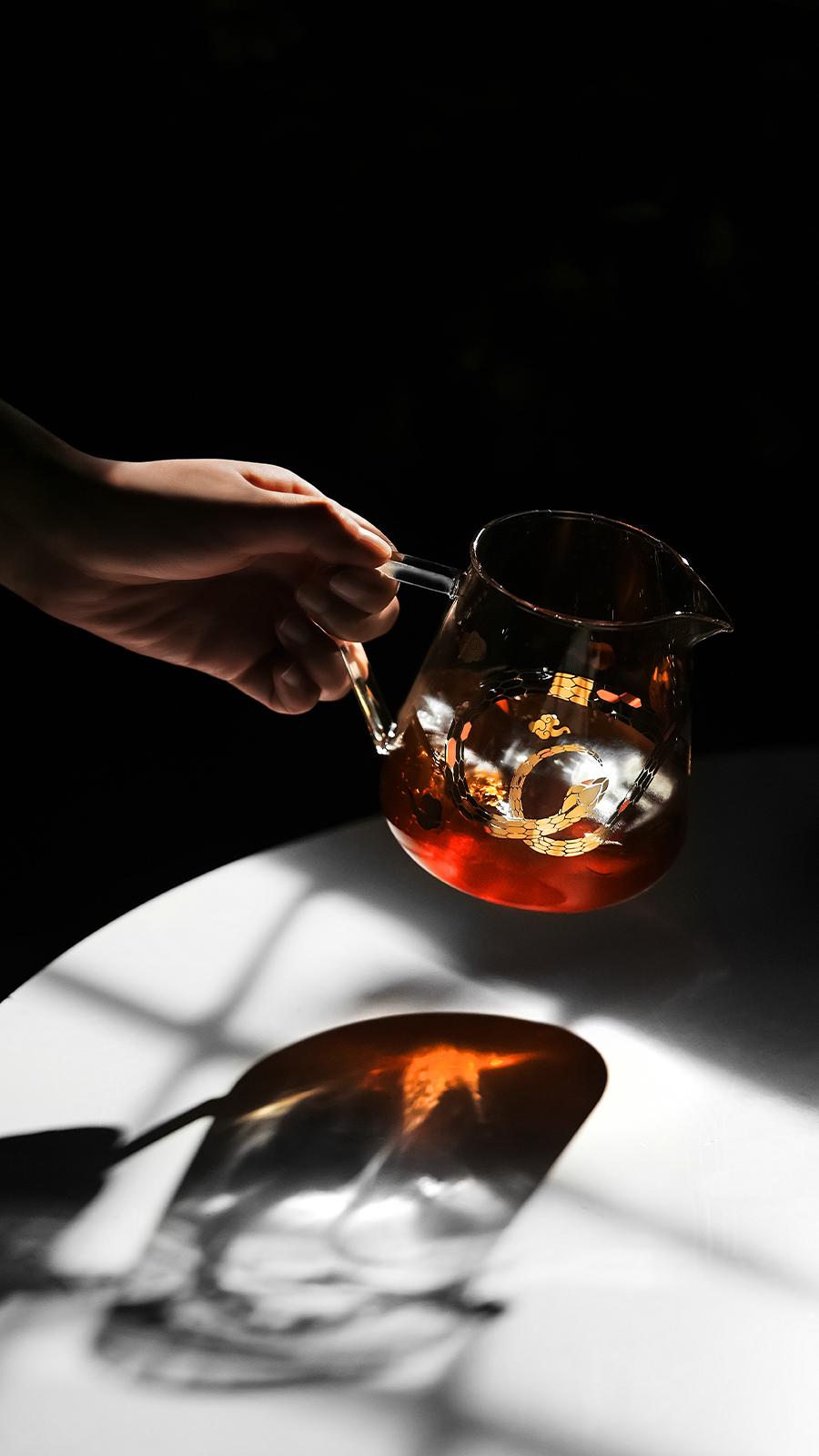 Кофейный сервер MHW-3BOMBER Elf 500 мл Snake Year Limited Edition (G5198S-OS) - фото 4 Кофейный сервер MHW-3BOMBER Elf 500 мл Snake Year Limited Edition (G5198S-OS) - фото 4