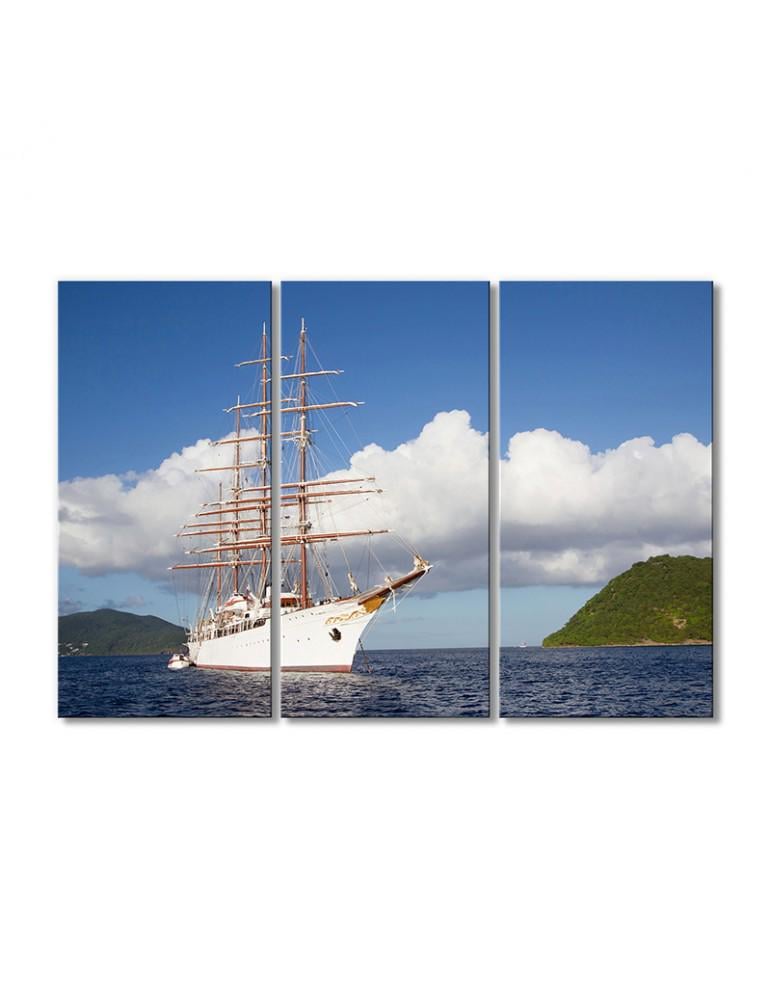 Картина модульная Парусник на фоне бухты 3 модуля 70x105 см