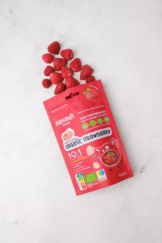 Клубника сублимированная целая Panfruit органическая 15 г Клубника сублимированная целая Panfruit органическая 15 г