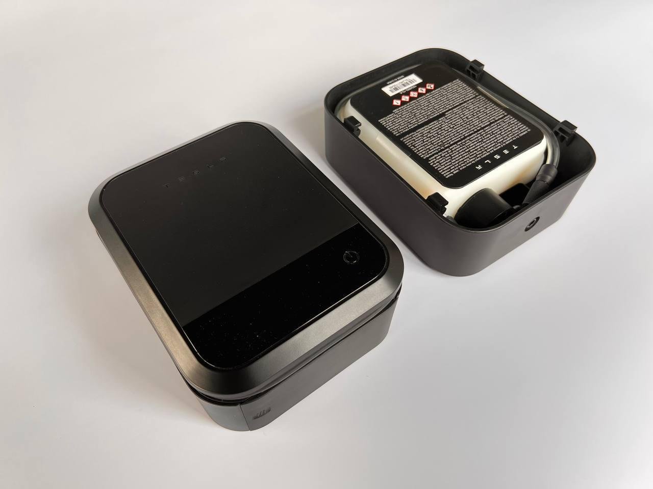 Компрессор автомобильный Tesla Air Compressor Tire Repair Kit 3.0 - фото 3 Компрессор автомобильный Tesla Air Compressor Tire Repair Kit 3.0 - фото 3