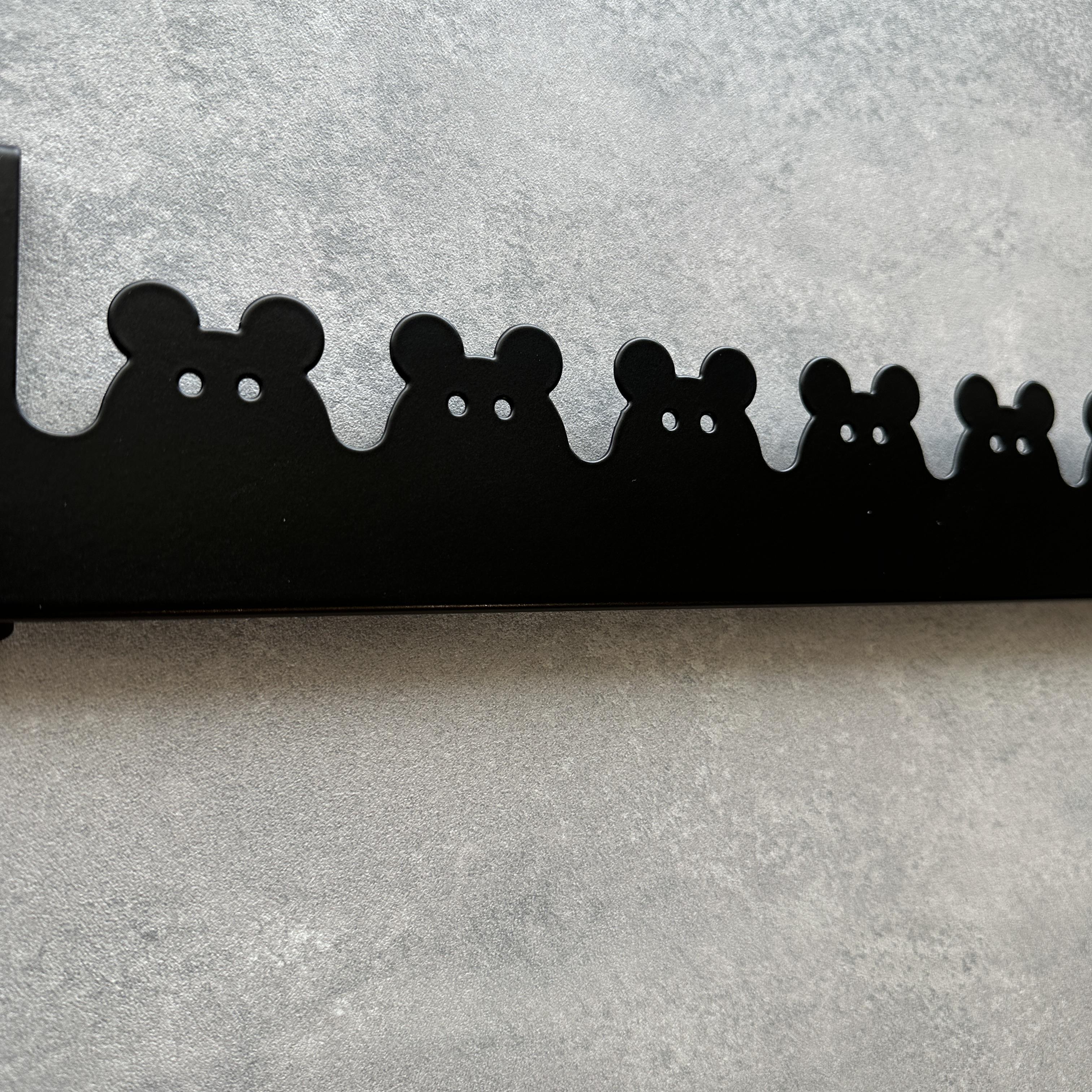 Вешалка Terma Wix 500 мм Black mat (269) - фото 2 Вешалка Terma Wix 500 мм Black mat (269) - фото 2