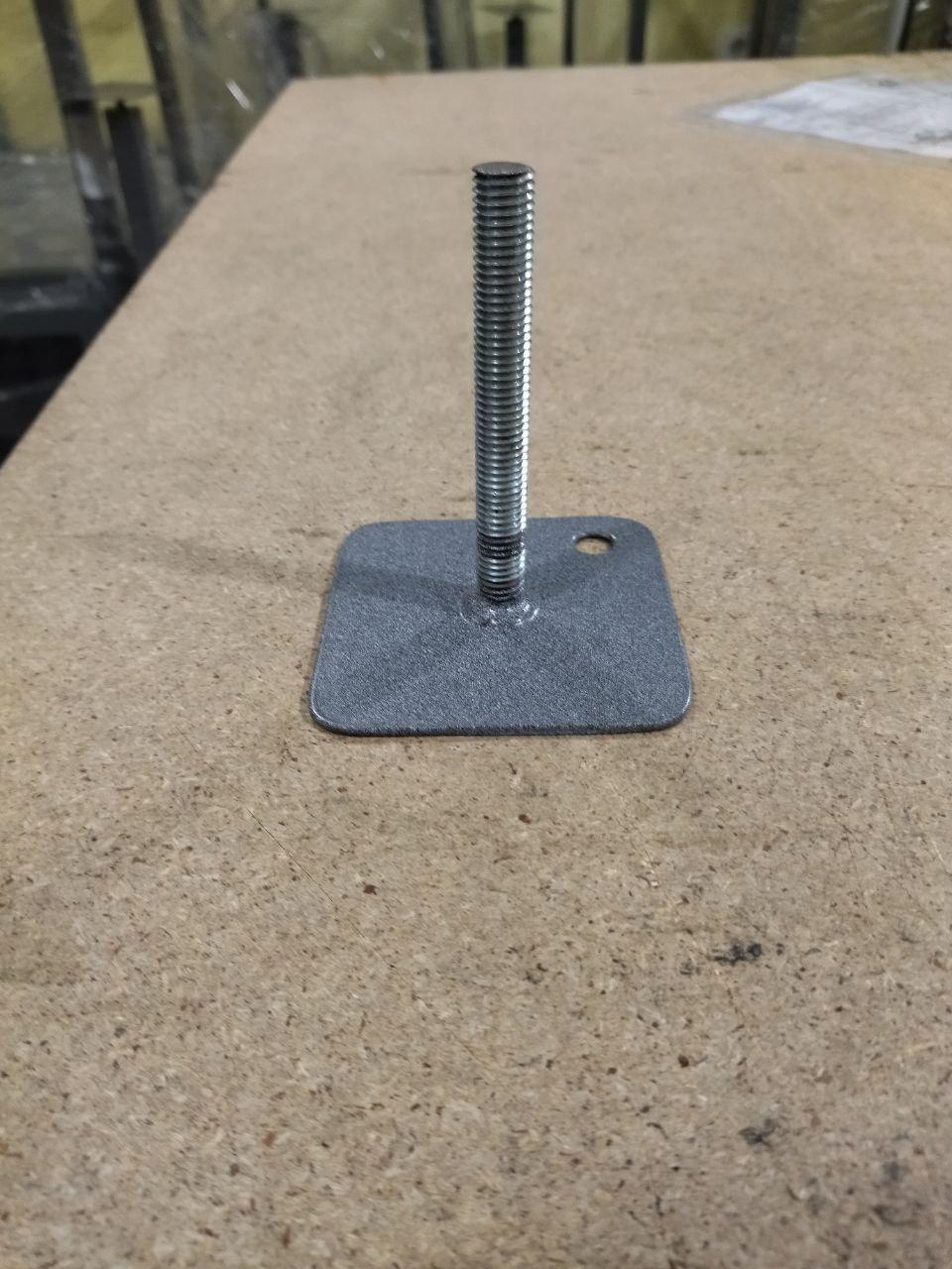 Опора резьбовая стальная 80х80 толщина 2 мм булавка м14 высота 100 мм 1 шт. (2726354847/К1811) - фото 2 Опора резьбовая стальная 80х80 толщина 2 мм булавка м14 высота 100 мм 1 шт. (2726354847/К1811) - фото 2