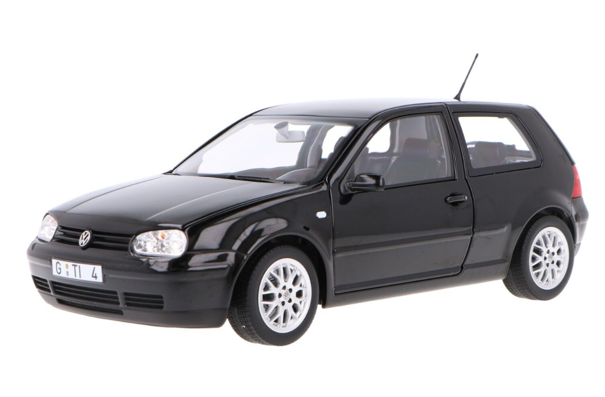 Модель автомобиля Norev 1:18 Volkswagen Golf 4 GTI Black (188574)