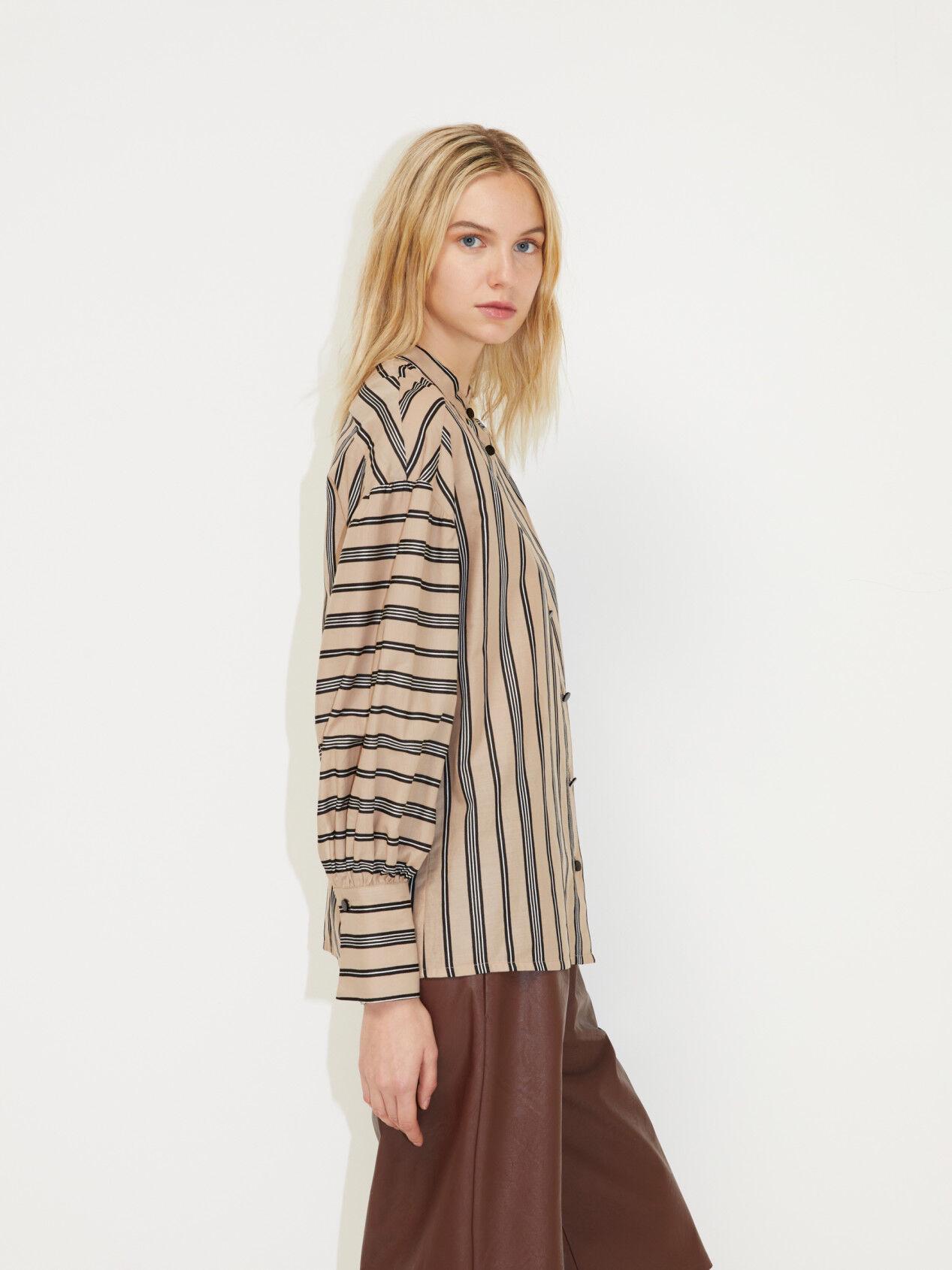 Рубашка женская Sisley 5epalq005 S Черный - фото 2 Рубашка женская Sisley 5epalq005 S Черный - фото 2