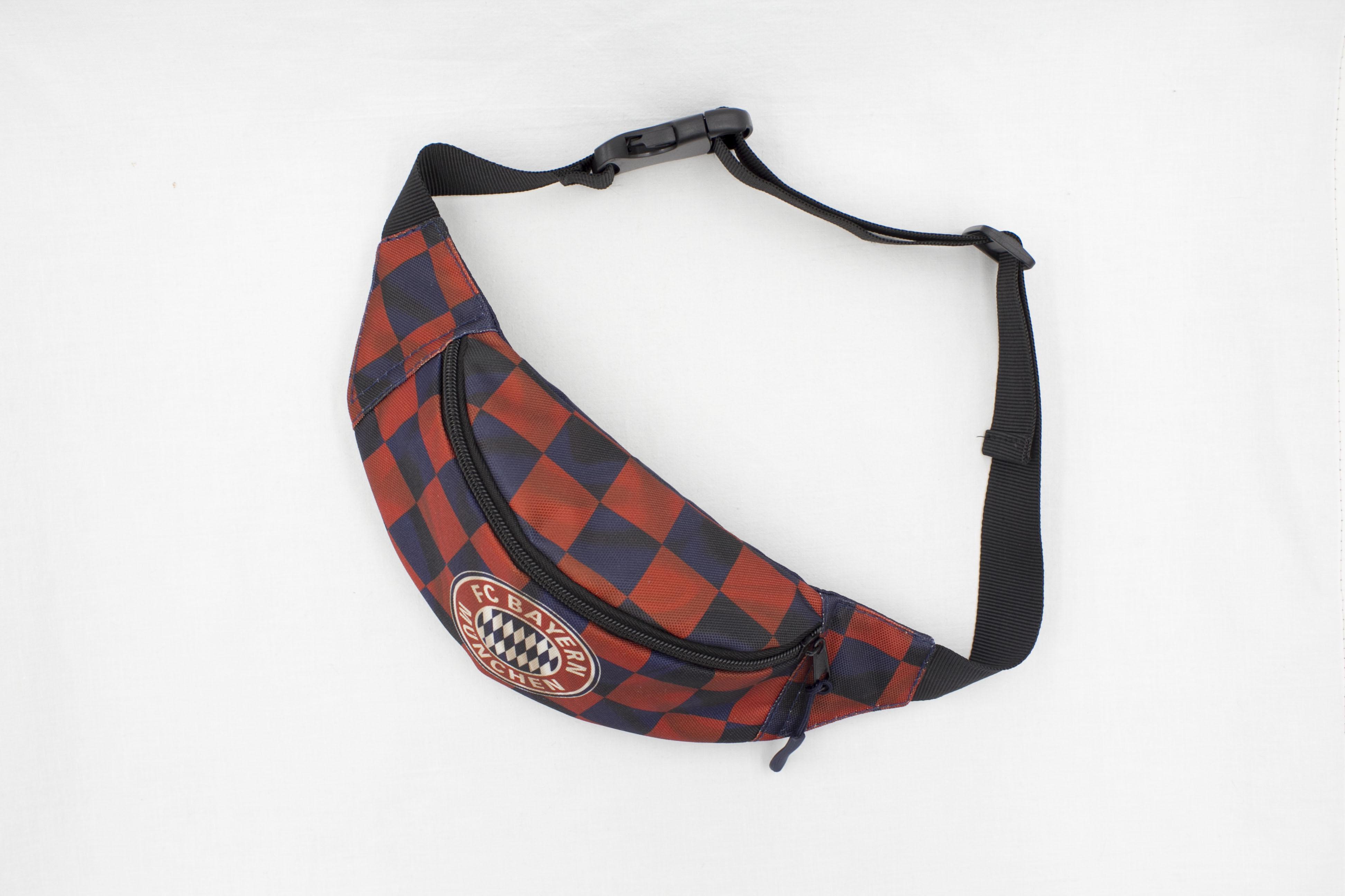 Бананка дитяча з регулюючим ремінцем для хлопчика ФК Баварія (Д-019) - фото 4 Бананка дитяча з регулюючим ремінцем для хлопчика ФК Баварія (Д-019) - фото 4