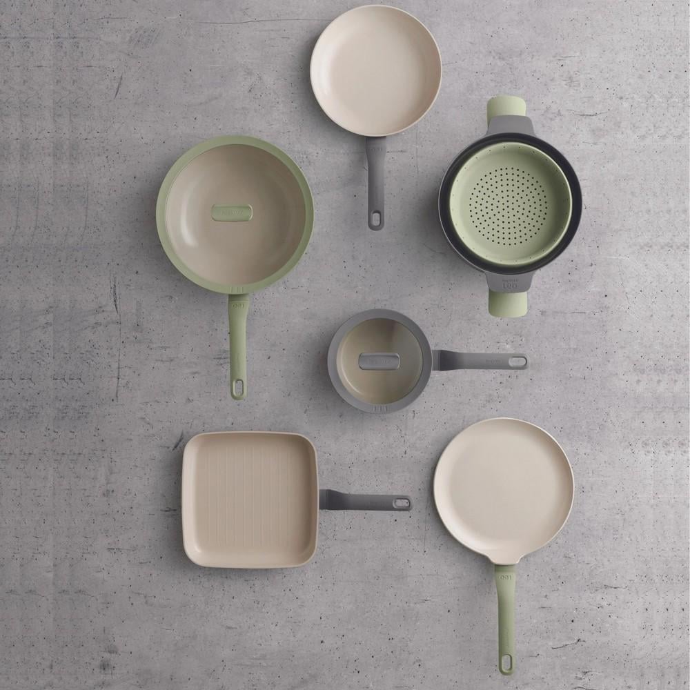 Сковородка для омлета с антипригарным покрытием BergHOFF Leo Balance Sage 25 см (3950457) - фото 4 Сковородка для омлета с антипригарным покрытием BergHOFF Leo Balance Sage 25 см (3950457) - фото 4