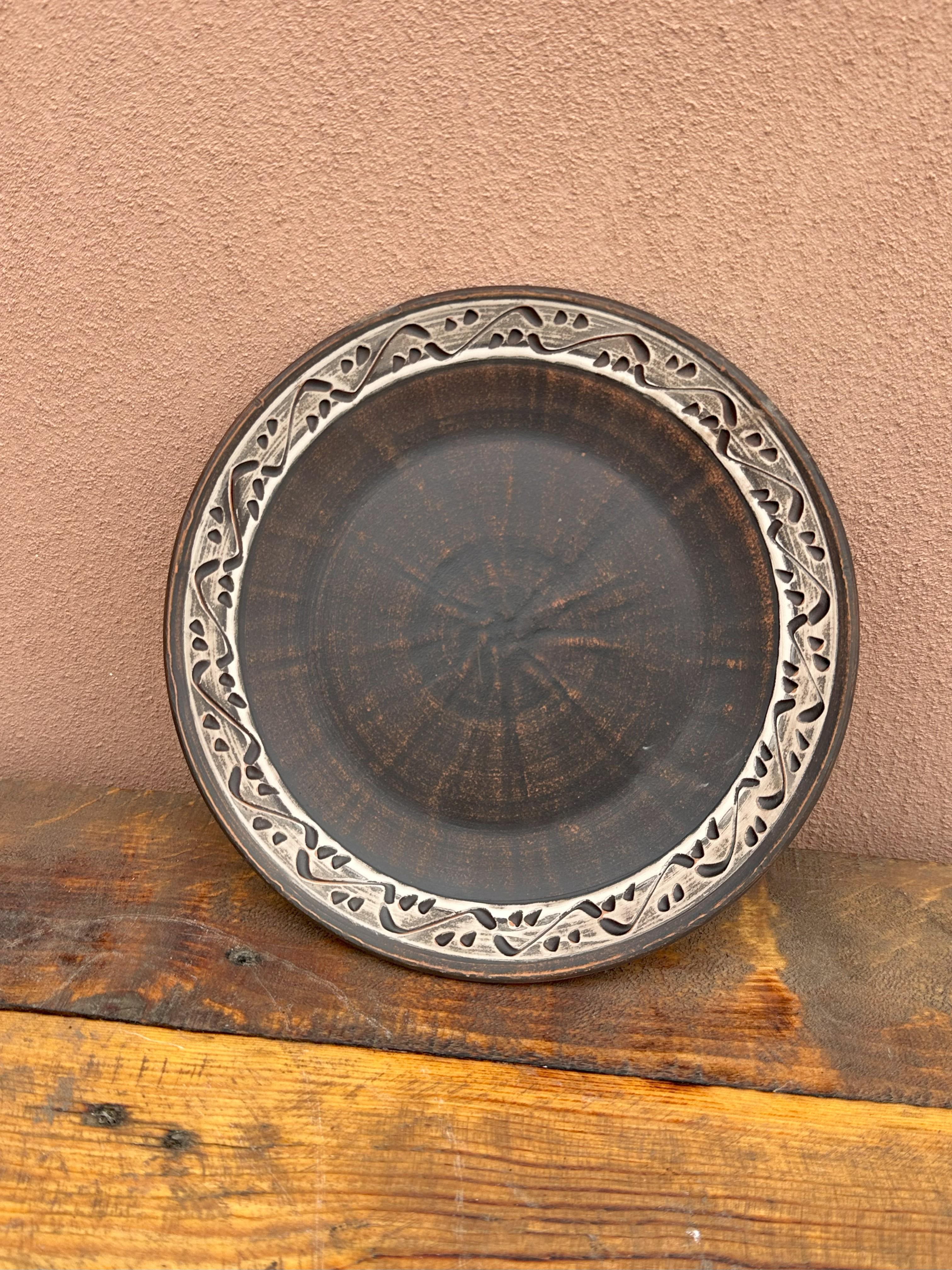 Тарілка із червоної глини ангоб 21 см - фото 3