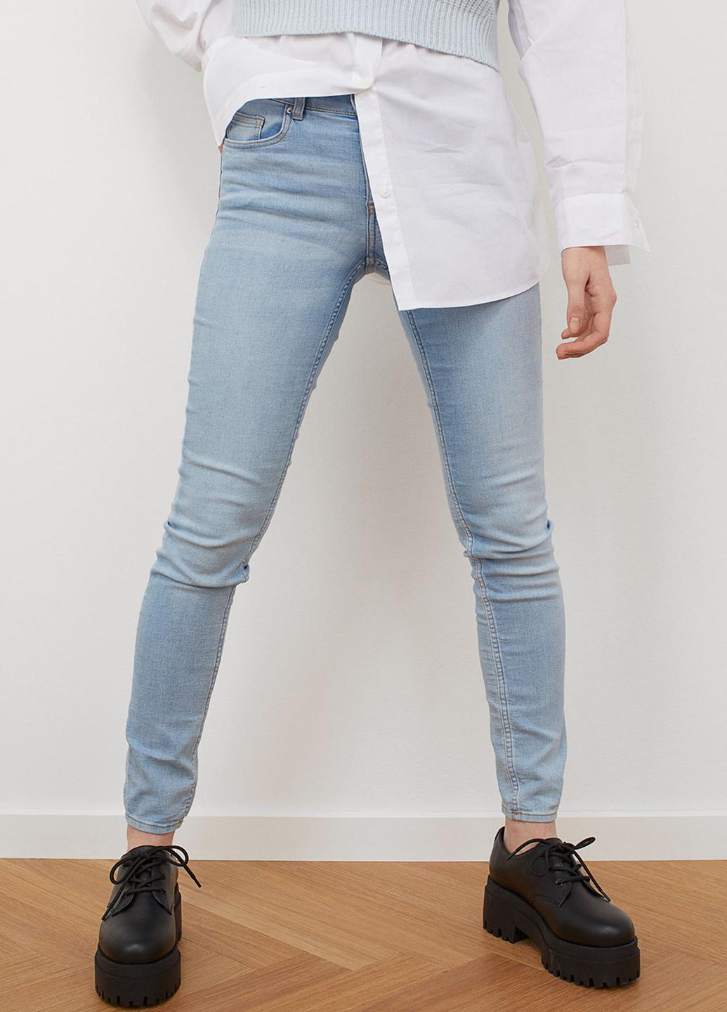 Джинсы женские H&M р. 32 Голубой (554450b47)