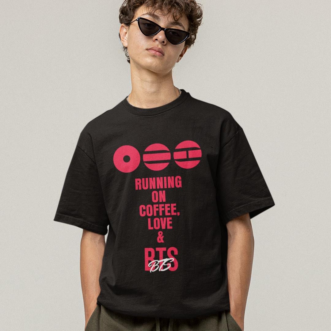 Футболка унисекс BTS World Tour 2026 ARMYs 2XL Черный (0000014864)
