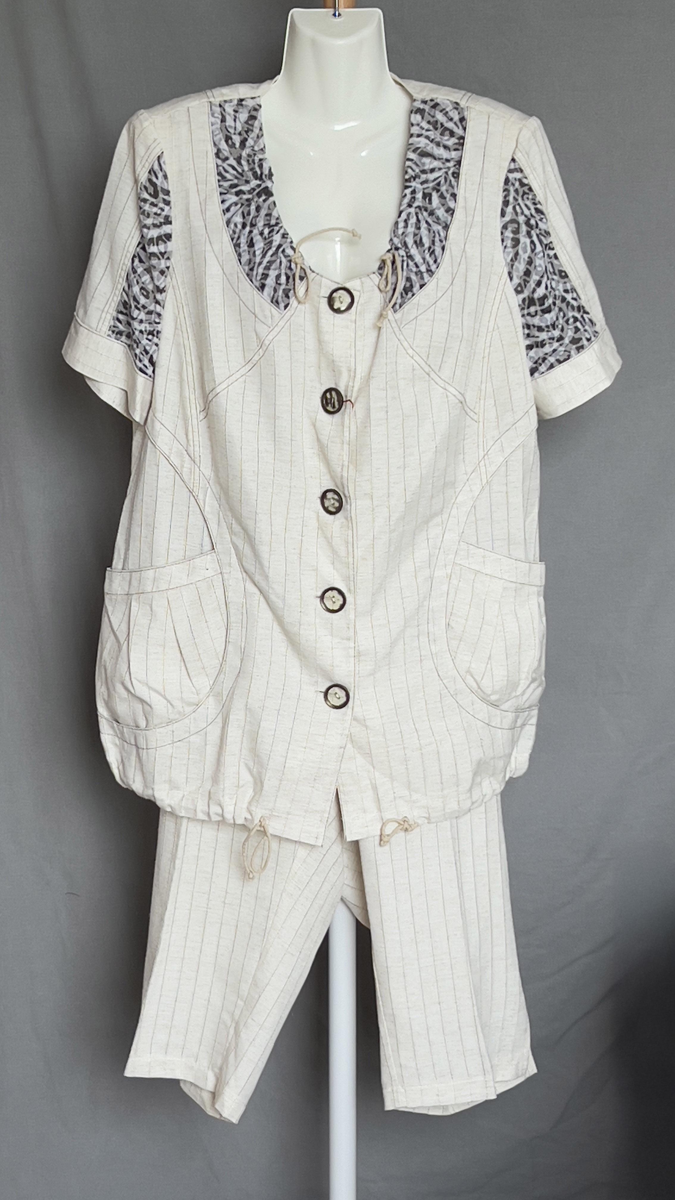 Костюм жіночий Fashion Lux з капрі р. 56 (1616556)