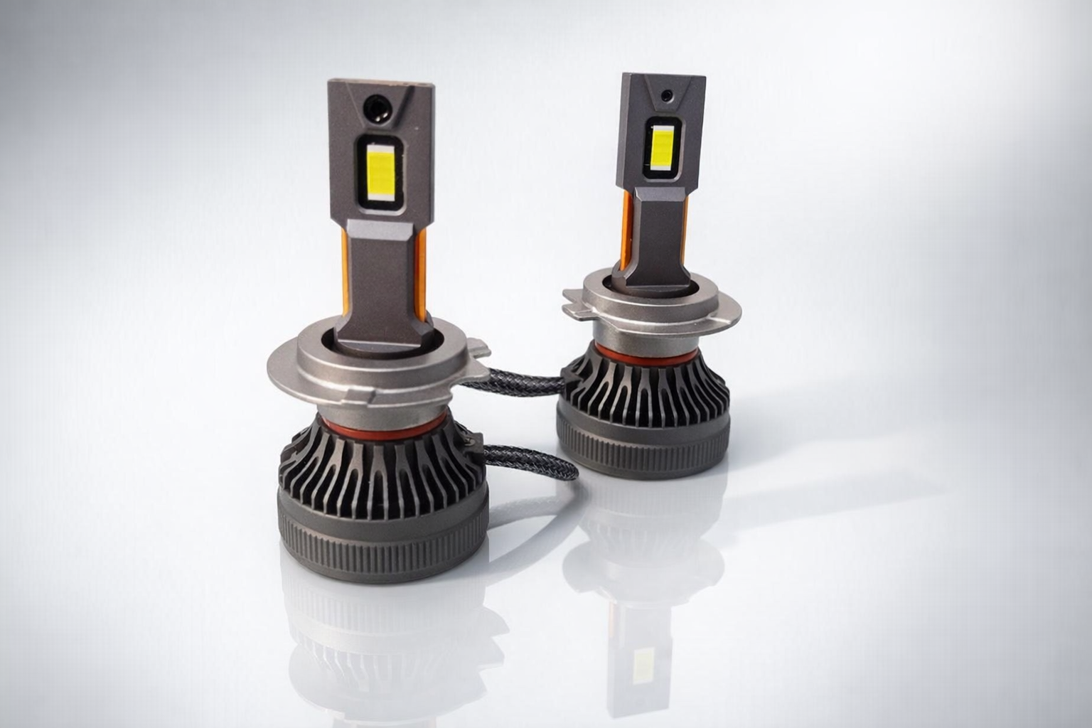Лампы светодиодные QLine DualVision 65W H7 6000K Лампы светодиодные QLine DualVision 65W H7 6000K