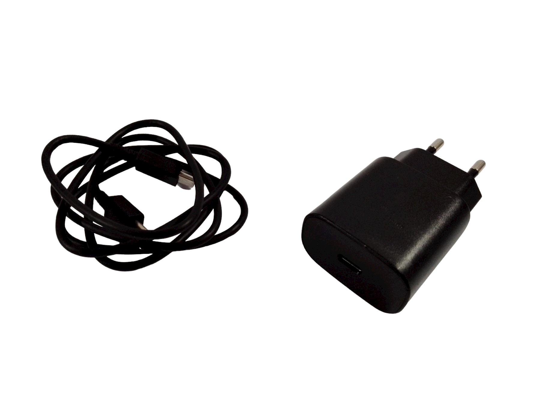 Зарядное устройство сетевое USB-C 25 W PD 2в1 с кабелем Type-C на Type-C (8816990) Зарядное устройство сетевое USB-C 25 W PD 2в1 с кабелем Type-C на Type-C (8816990)