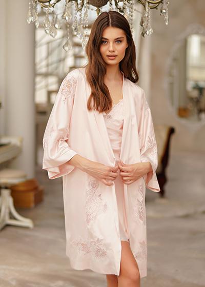 Халат женский короткий Komilfo Rosemary 2242/2 2XL Розовый (15110) Халат женский короткий Komilfo Rosemary 2242/2 2XL Розовый (15110)