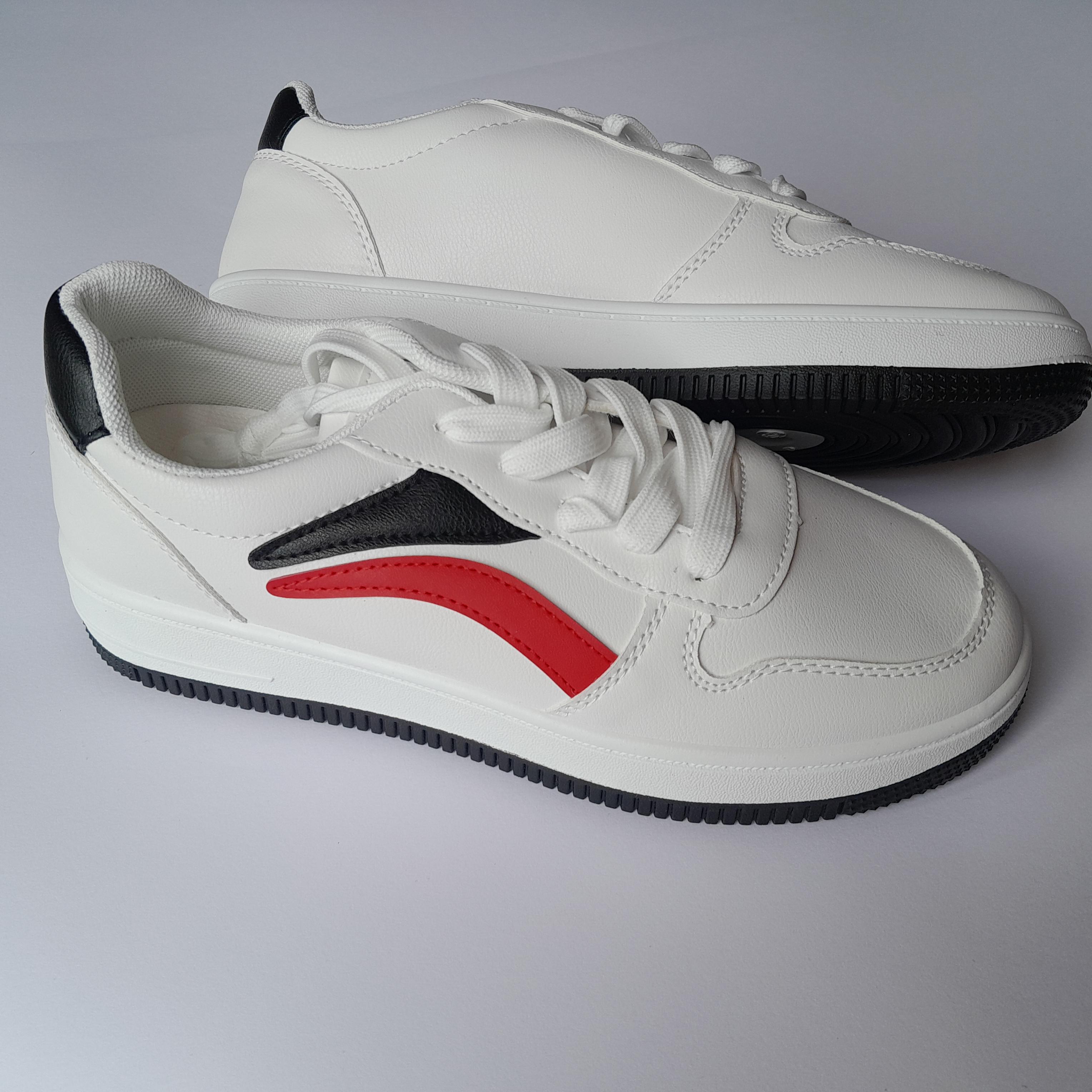 Кроссовки женские повседневные L&M Casual на шнуровке на плоской подошве Белый с темно-синими и красными вставками (white-008-4-36)