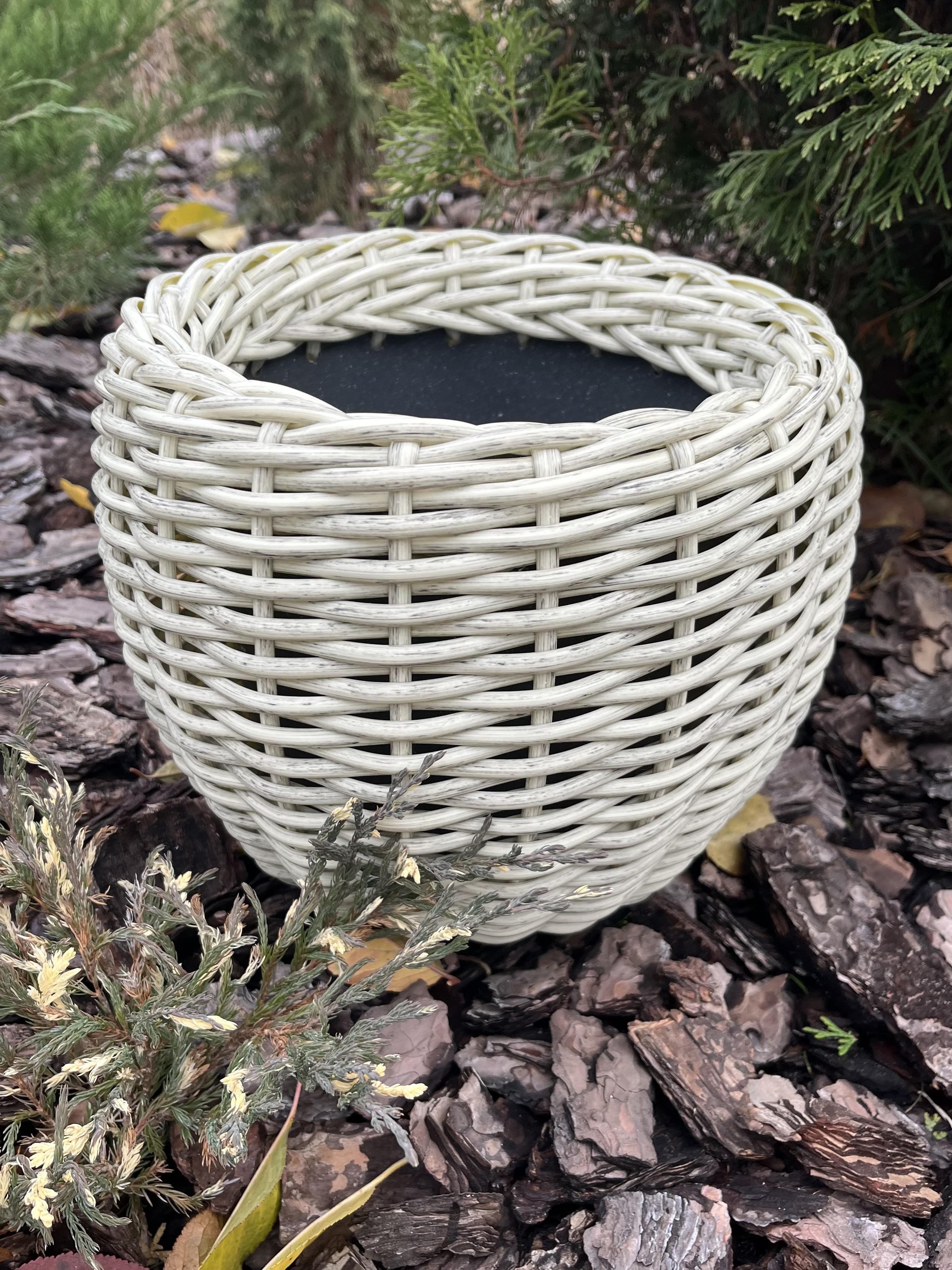 Кашпо для квітів зі штучного ротанга 5 л Слонова кістка (27923640)