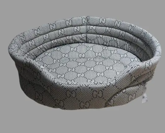 Лежак для животных ТМLPets Лежанка №4 GUCCI 52х47х15 см (00000007460)