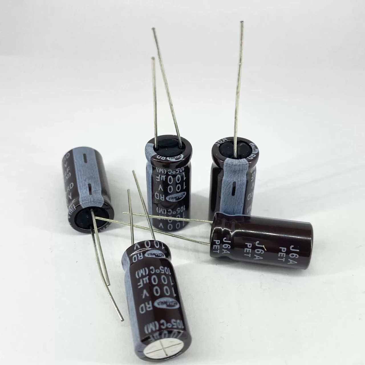Конденсаторы электролитические SAMWHA 100 мкф 100V 10x20 мм 105 °C (1964596391)