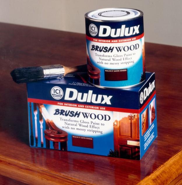 Комплект водоемульсійна ґрунтівка та фарба Dulux Brush Wood для дерева 1,5 л - фото 2 Комплект водоемульсійна ґрунтівка та фарба Dulux Brush Wood для дерева 1,5 л - фото 2