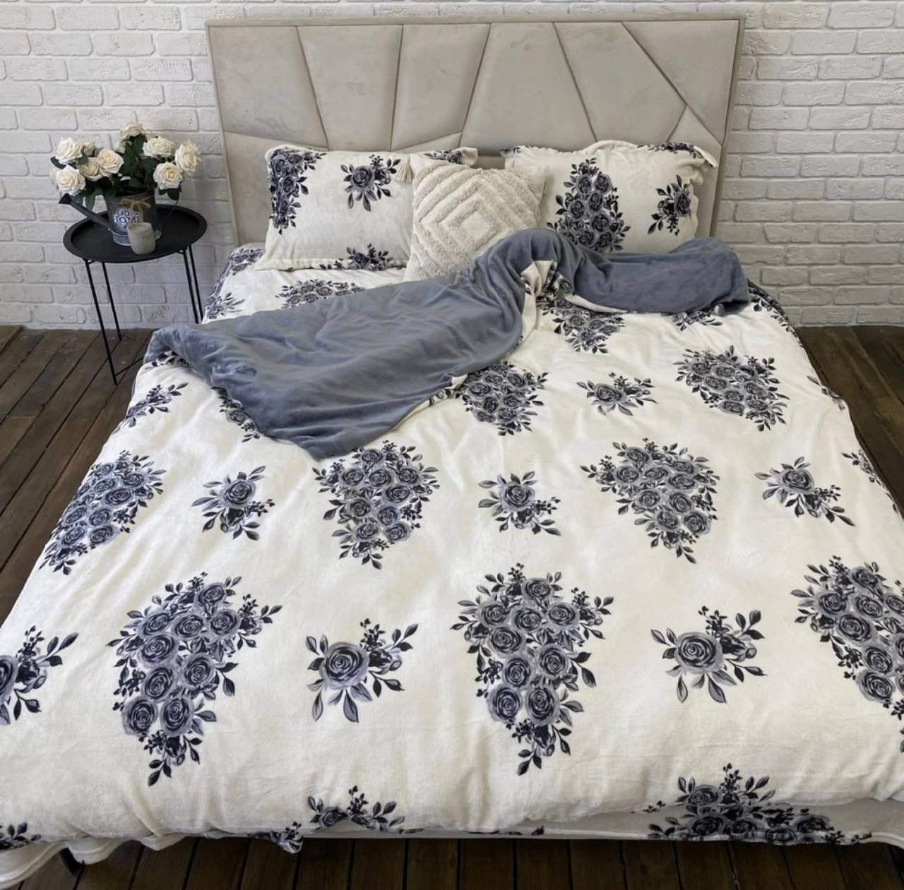 Постільна білизна плюшева мікрофібра пухнаста полуторний 50х70 см Білий із темно синім