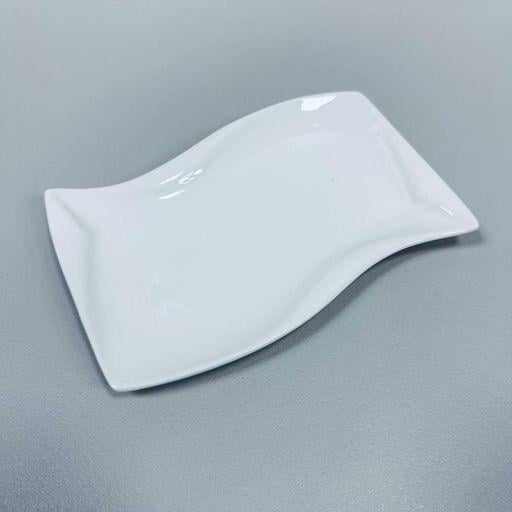 Блюдо Хвиля порцеляна 25,5х15,5х2 см (2618-10) Блюдо Хвиля порцеляна 25,5х15,5х2 см (2618-10)