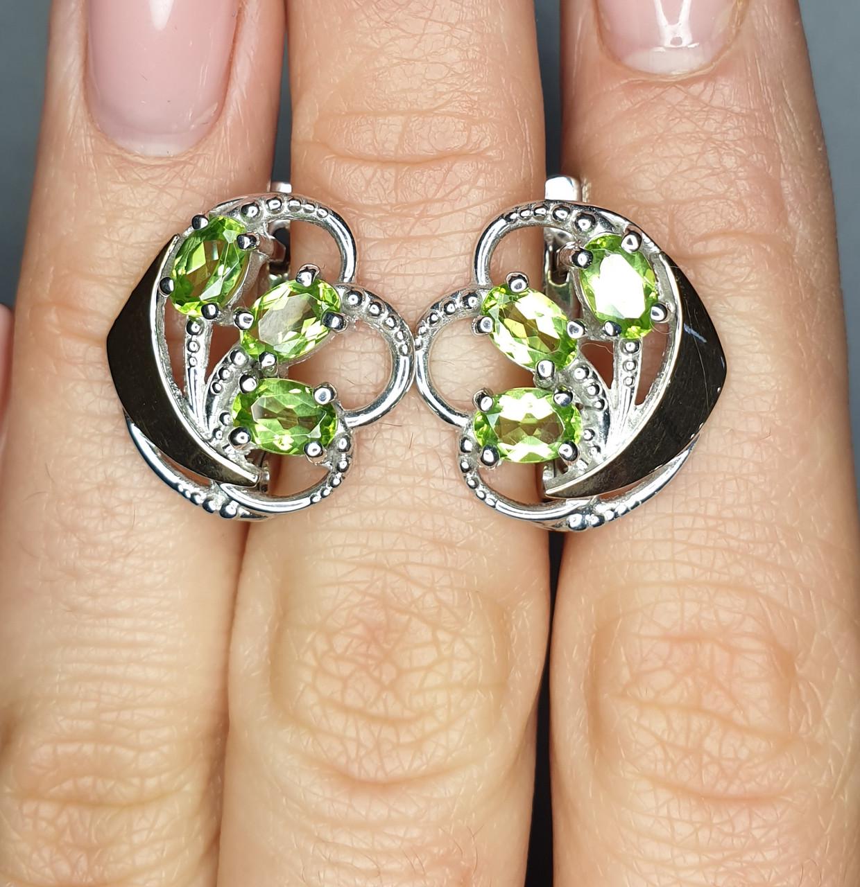 Серьги серебряные с хризолитом 6,25 г (1364569779)