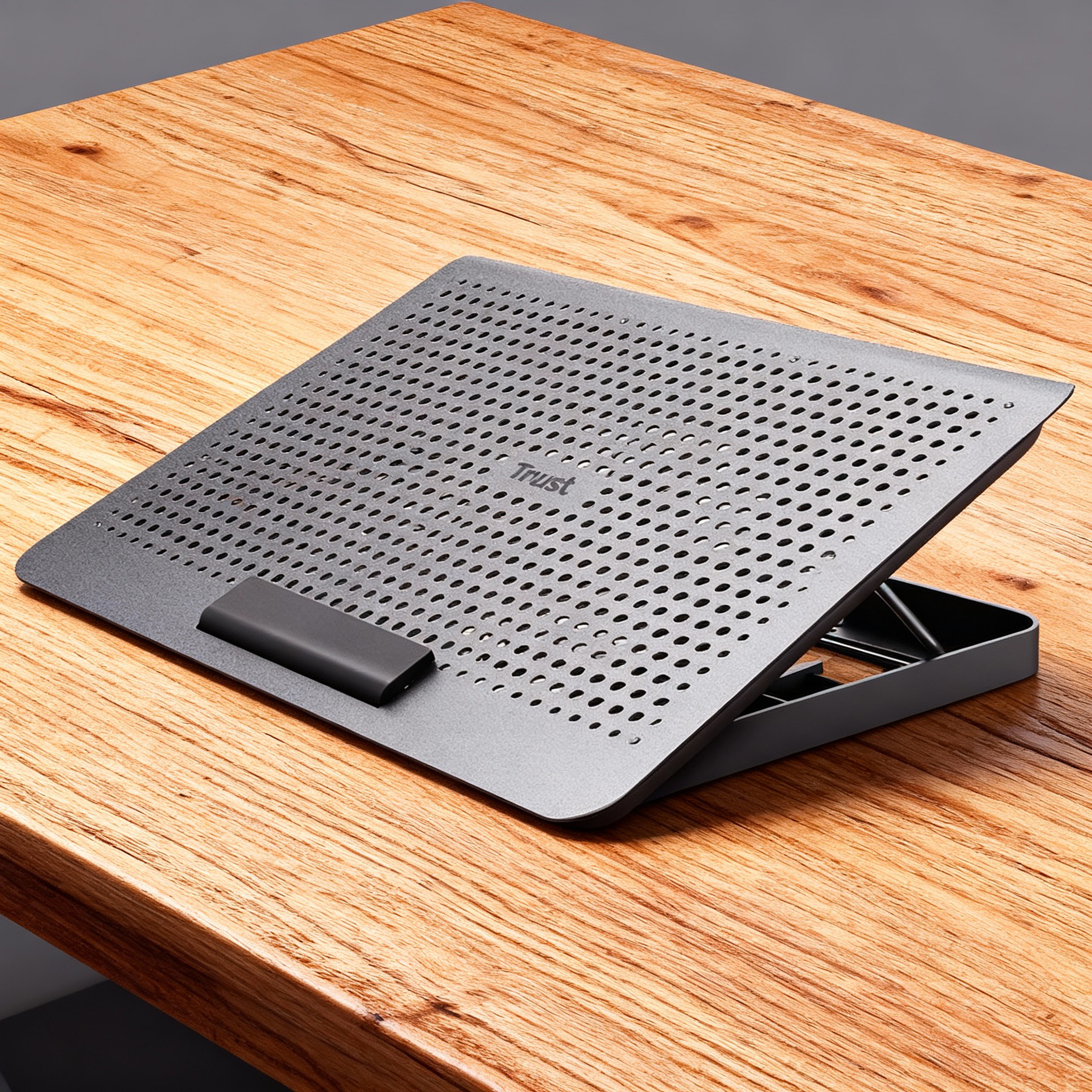 Підставка для охолодження ноутбука алюмінієва настільна Trust Exto ECO до 16" з 180-мм вентилятором та 2xUSB-A Сірий (24613_TRUST)