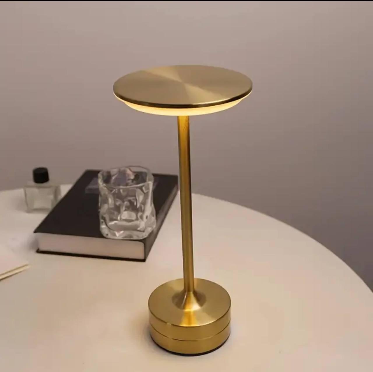 Настольная лампа аккумуляторная Zilini 0102 Золотой (23907707) - фото 4 Настольная лампа аккумуляторная Zilini 0102 Золотой (23907707) - фото 4