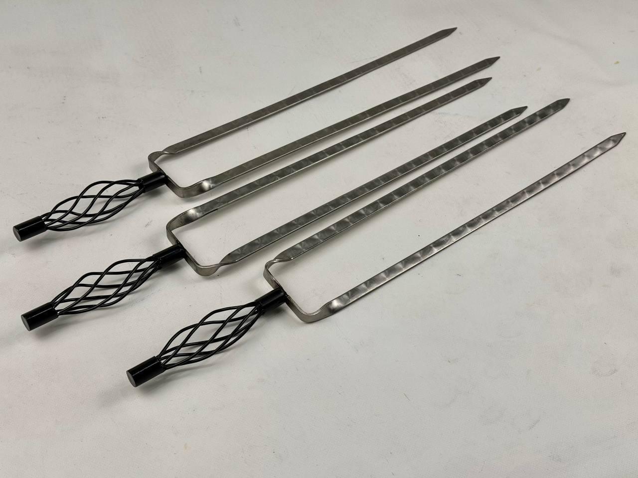 Шампура подвійні Ексклюзив з плетеною ручкою з нержавіючої сталі 63 см 3 шт. Сталевий (21-10-SH-3135) - фото 2 Шампура подвійні Ексклюзив з плетеною ручкою з нержавіючої сталі 63 см 3 шт. Сталевий (21-10-SH-3135) - фото 2
